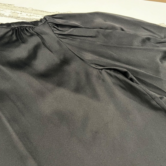 Frame Silk Shirred Mock Neck Blouse - Blk- Size L - Picture 6 of 13